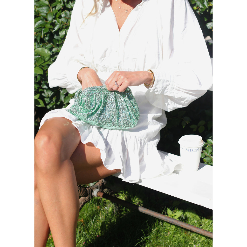 Grønn paljettclutch – håndsydd clutch i grønn paljett av Alma Design