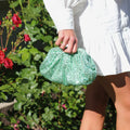 Grønn paljettclutch – håndsydd clutch i grønn paljett av Alma Design